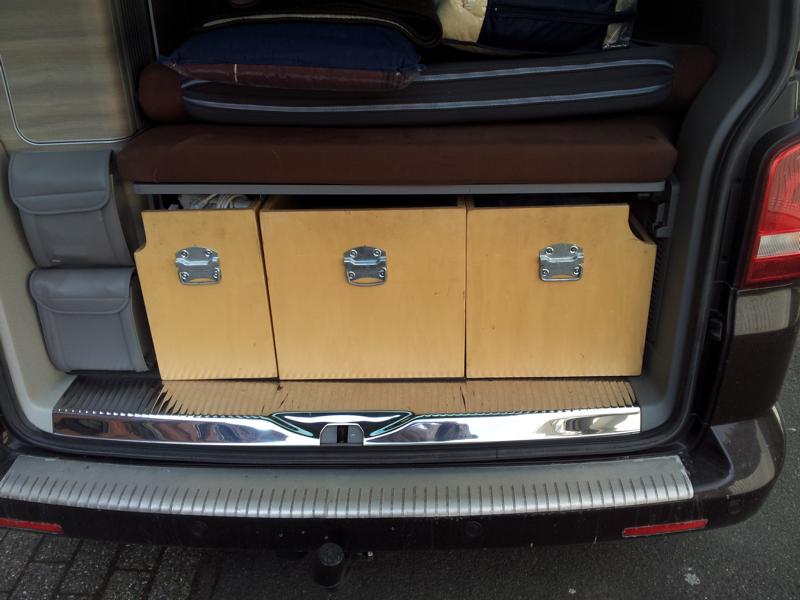 VW Bus T5 Ladekantenschutz, Schutzfolie für Stossfänger hinten